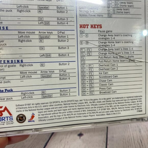 NHL 98 PC Game CD Rom Windows 95 - Disc is Like New Condition - Cracked Case - Picture 4 of 6